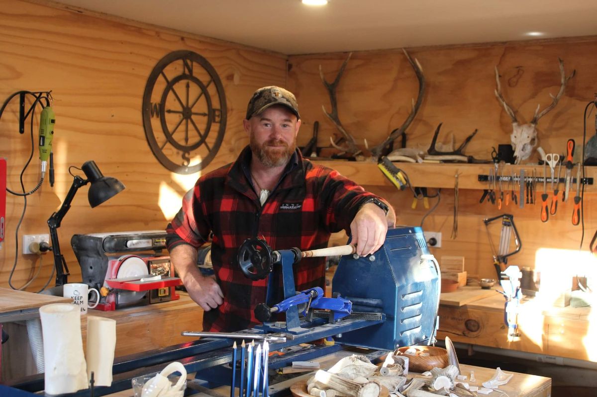 Featured image forMartin Winchcombe Bonecarving